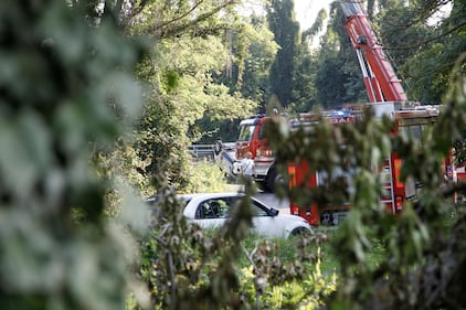 Senago, auto con 9 ragazzi finisce nel canale: morti tre 17enni - FOTO  3
