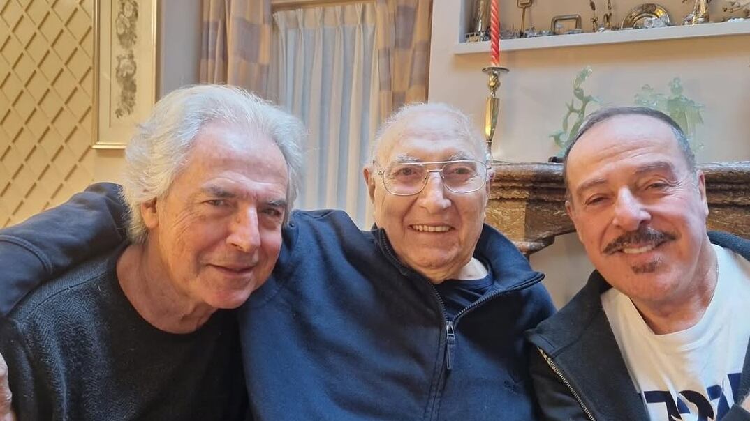 Pippo Baudo con Tullio Solenghi e Massimo Lopez: la foto del conduttore sui social è virale