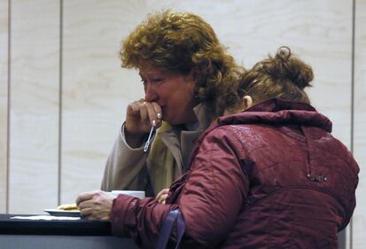 Aereo precipitato in Egitto, il dolore dei famigliari a San Pietroburgo 5