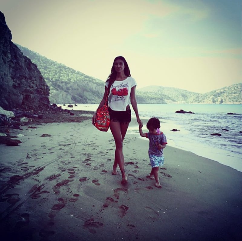 Belen Rodriguez e Stefano De Martino al mare 12