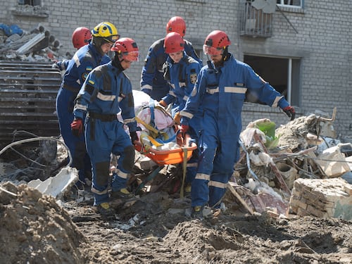 Pioggia di missili e strage a Kiev. Avviso Zelensky: "Risponderemo"