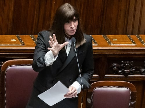 “Università luogo del confronto, non della prepotenza”. Il monito del ministro Bernini