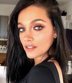 Oriana Sabatini, la compagna di Dybala, sexy su Instagram 8