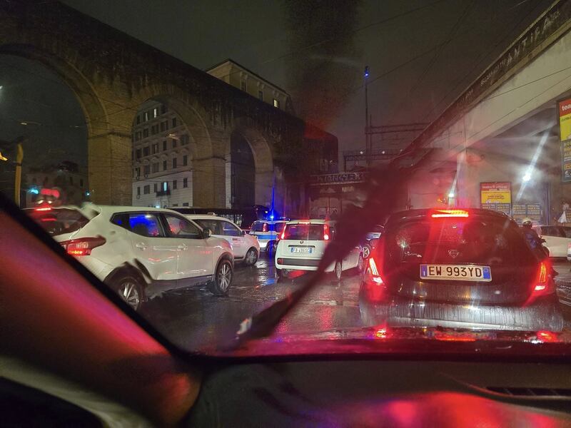 Roma paralizzata tra bomba d'acqua e scioperi 2