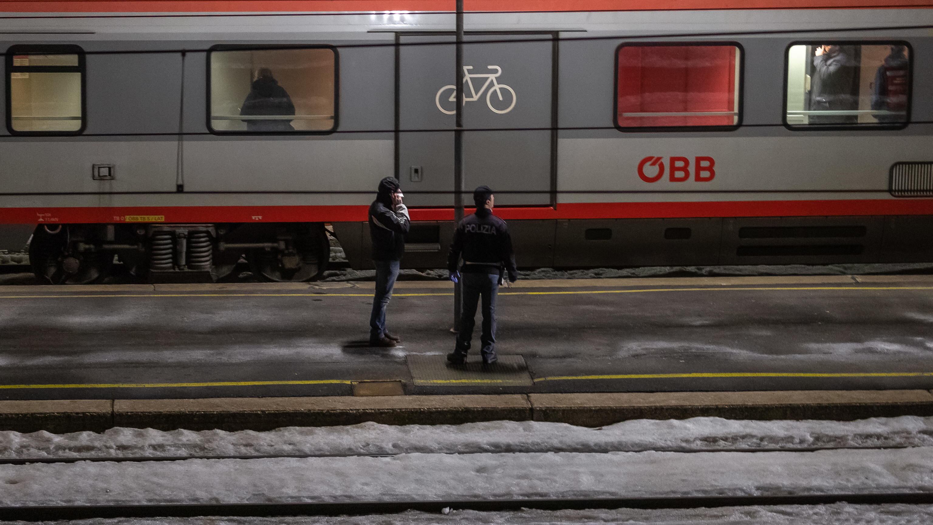 Austria, diffondono discorso di Hitler su un treno: denunciati due giovani