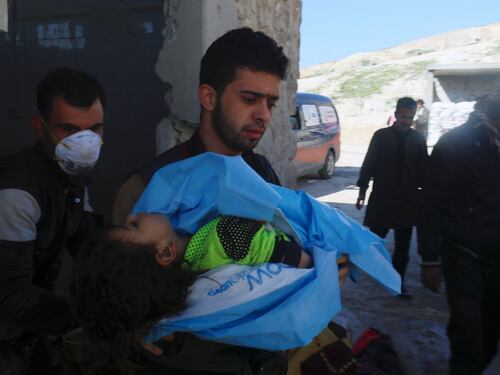L'altra verità sulla strage di Idlib: "Colpito deposito di armi chimiche dei ribelli"
