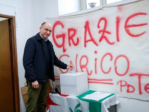 Letta saluta e lascia un partito diviso in due. Il futuro dell'ex segretario resta un mistero