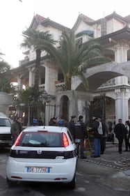 Casamonica, una vita da nababbi tra ferrari e ville con piscina 13