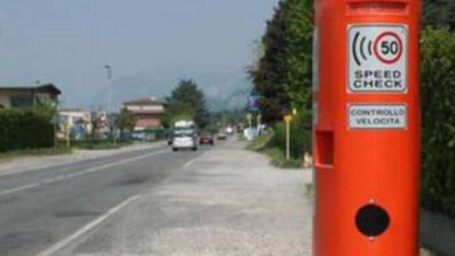 Autovelox, se non segnalato dopo gli incroci la multa non è valida