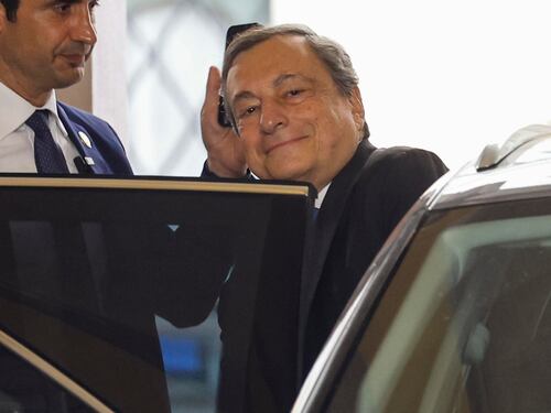 "In carica per gli affari correnti": ecco cosa potrà fare ancora Draghi