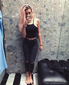 Roshelle, la cantante sexy che ha fatto impazzire Fedez 10