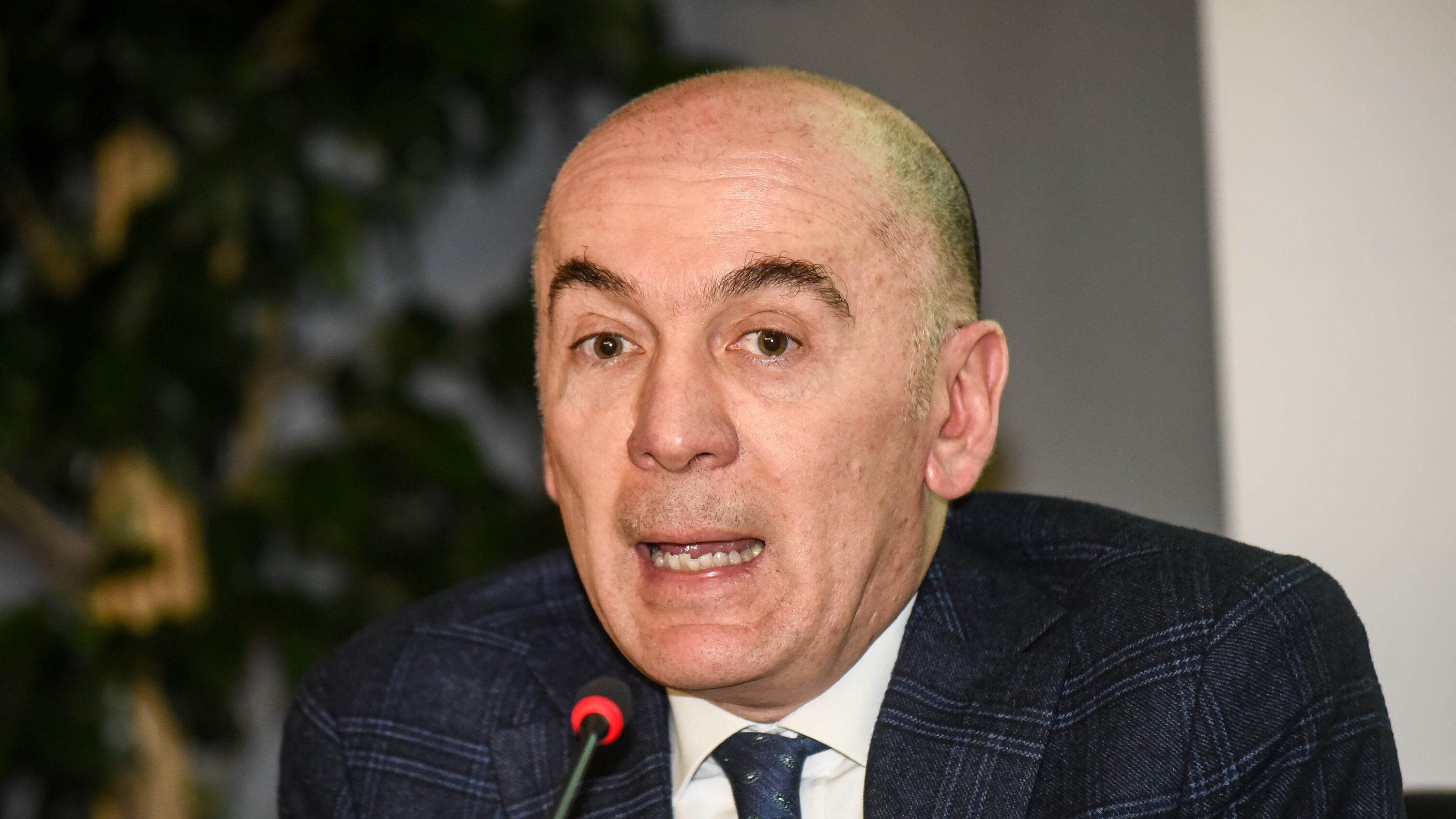 Energia, la versione dell'Enel: "Non ci sono extraprofitti"