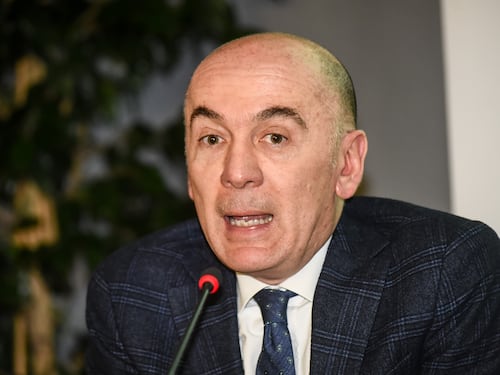 Energia, la versione dell'Enel: "Non ci sono extraprofitti"