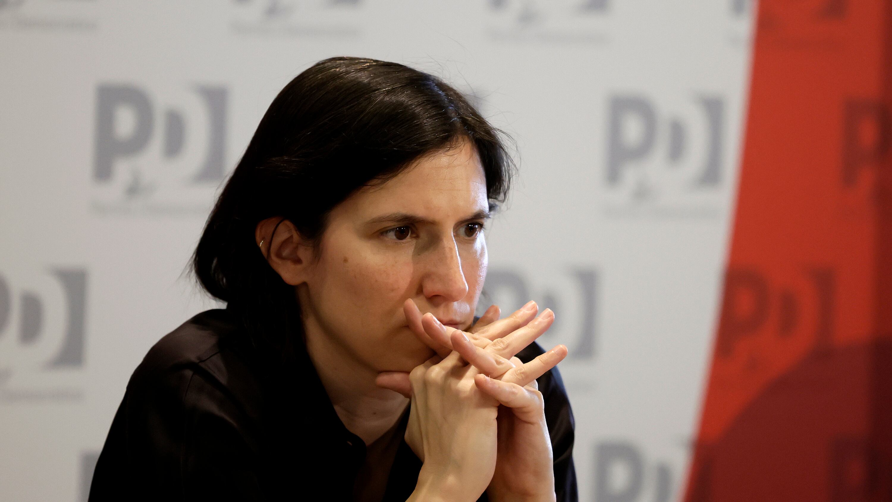 Il nuovo fascio-comunismo della sinistra illiberale