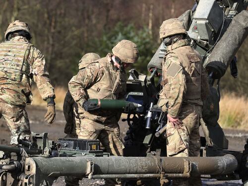 "No italiano a truppe Nato in Ucraina". E alla fine Macron resta isolato