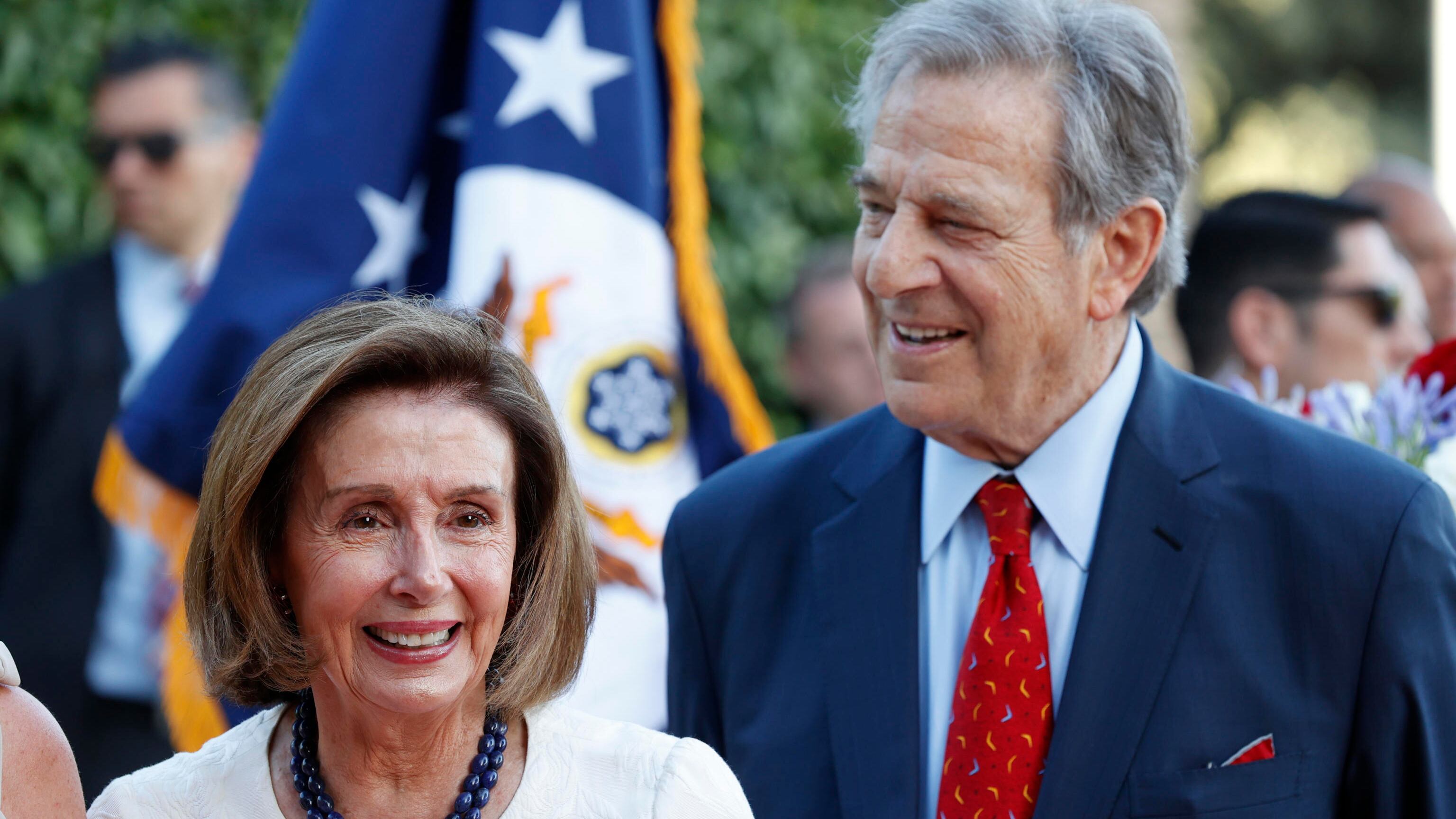 Schiaffo alla sinistra. La democratica Pelosi promuove la Meloni: "Sta andando bene"