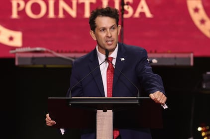 Il lungo addio a Charlie Kirk in Arizona 8