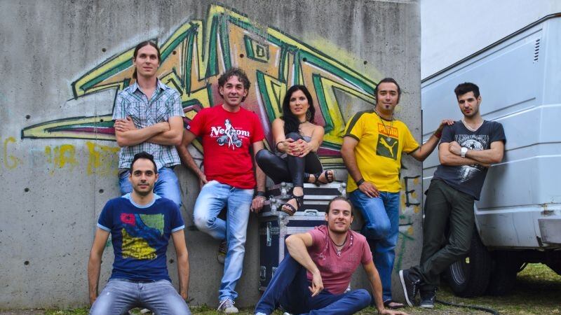 Kachupa, il folk viaggia sul carretto