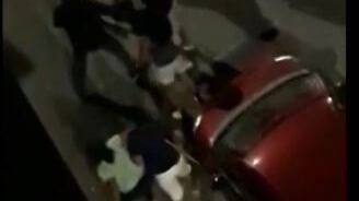 Firenze, maxi rissa in via dei Vanni: paletti sradicati e usati come mazze