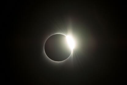 Lo spettacolo dell'eclissi solare 7