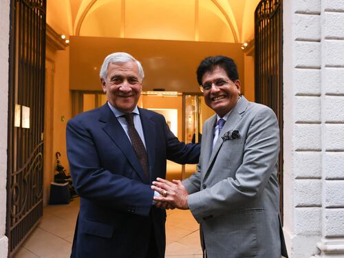 Forum Italia-India, si stringe l'alleanza. Tajani: "Serve accordo di libero scambio"
