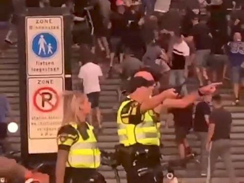 "Guerriglia" in Olanda tra tifosi di Twente e Fiorentina: ecco cosa è successo