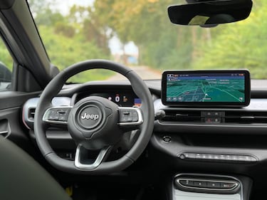 Jeep Avenger 4xe: la gallery del nuovo B-SUV ibrido e integrale 19