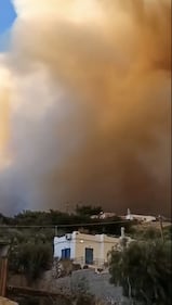 Il fuoco devasta Creta 6