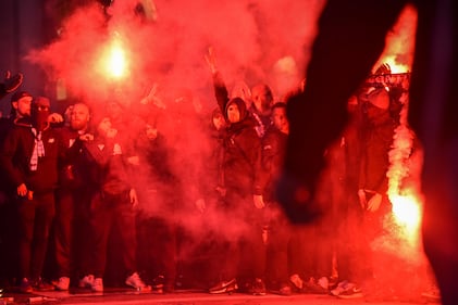 Tifosi del Psg in piazza Duomo a Milano prima della gara col Milan 7