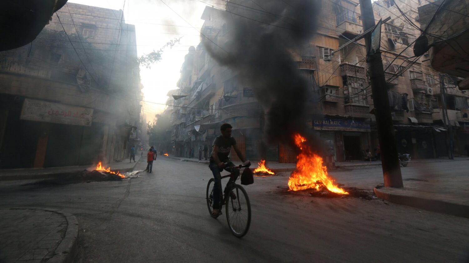 Siria, l'ennesima bomba spezza il canto di una bambina
