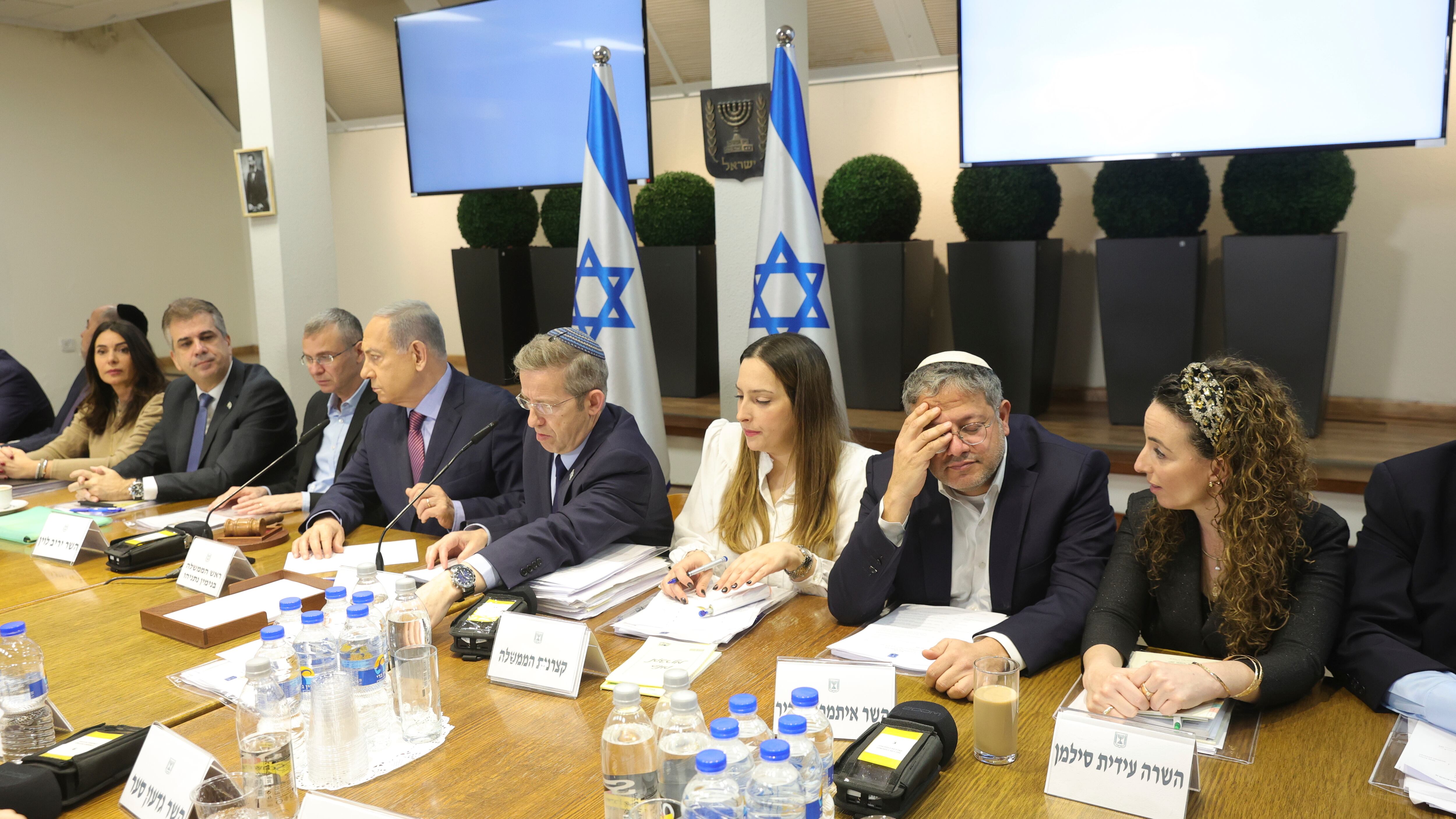 L'intelligence israeliana rilascia 55 palestinesi. Ira dell'ultradestra: "Negligenza nella sicurezza"