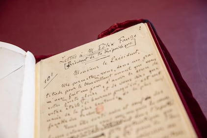 Il manoscritto originale del "J'accuse...!" di Zola a Dreyfus 6