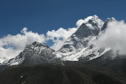L'affollata strada che porta alla cima dell'Everest 4