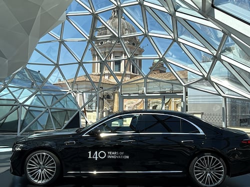 Mercedes, 140 anni di innovazione sotto il cielo di Roma