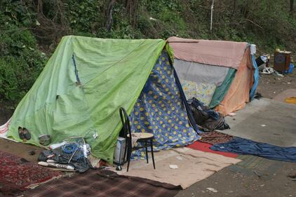 Roma, il Parco delle Valli in balìa dei rom 10