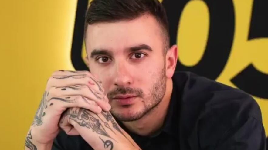 "Una polemica sterile". J-Ax prende le difese del rapper Junior Cally