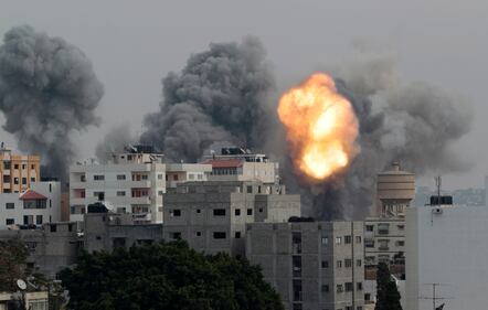 Attacco aereo israeliano su Gaza 3