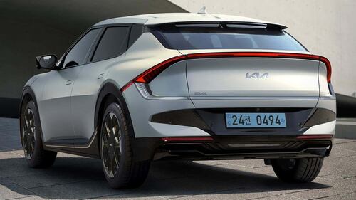 Kia EV6 restyling, guarda tutte le foto 11