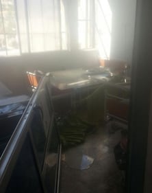 Bombe su un ospedale ostetrico 2