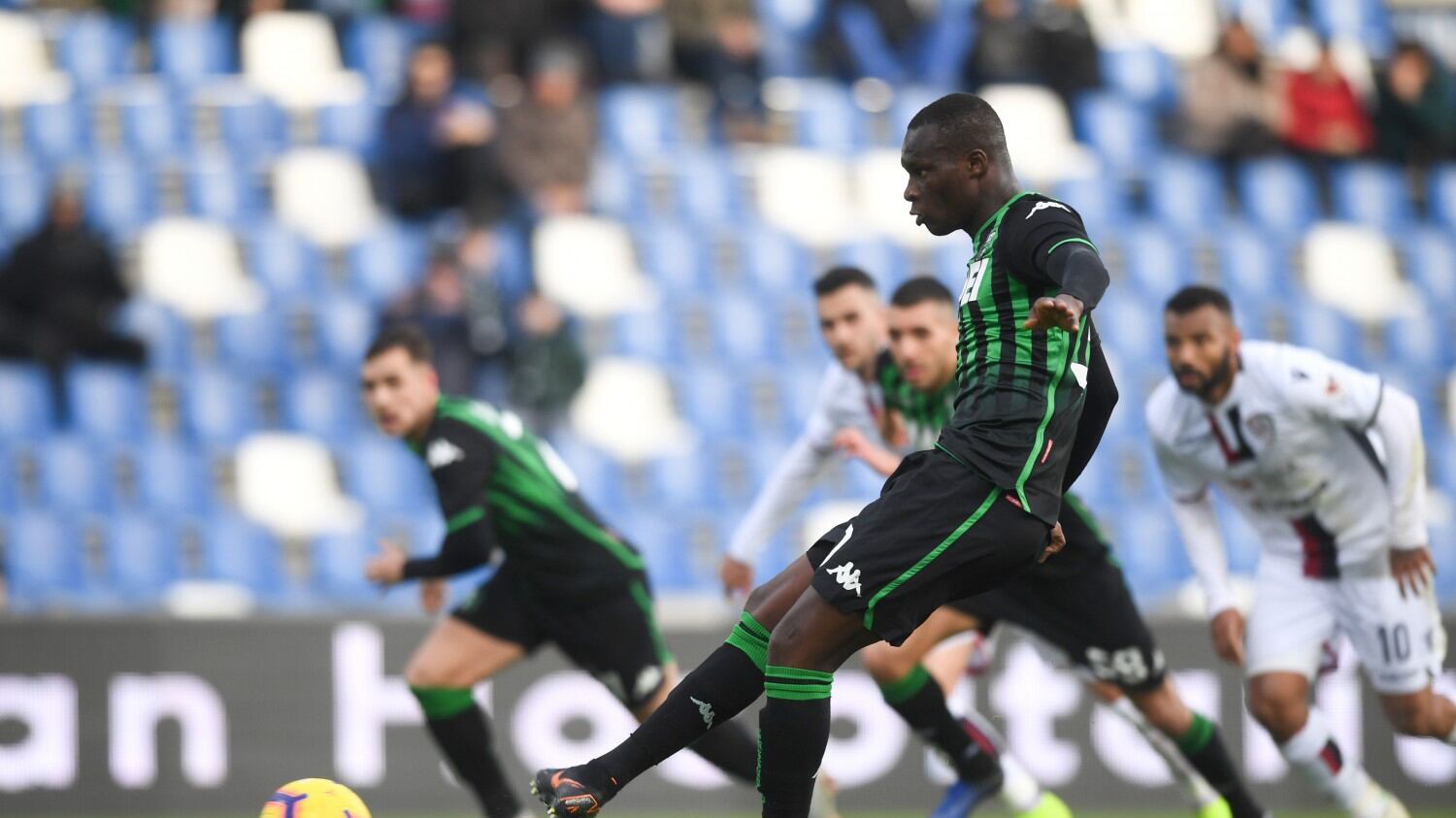 Il Sassuolo liquida il Cagliari: secco 3-0 ed Europa League nel mirino