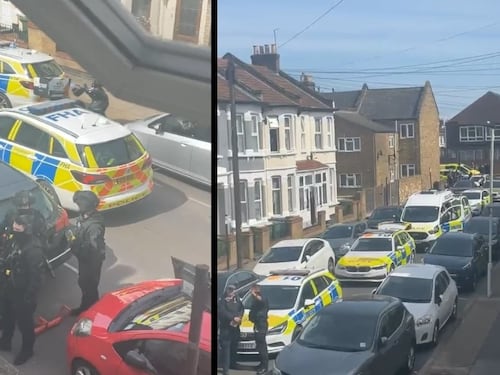 Col machete contro l'agente: paura a Londra