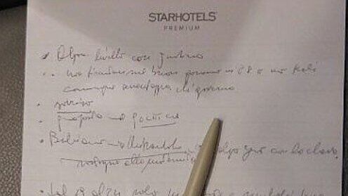 I tagli alle "t" nella grafia che svelano chi è Salvini