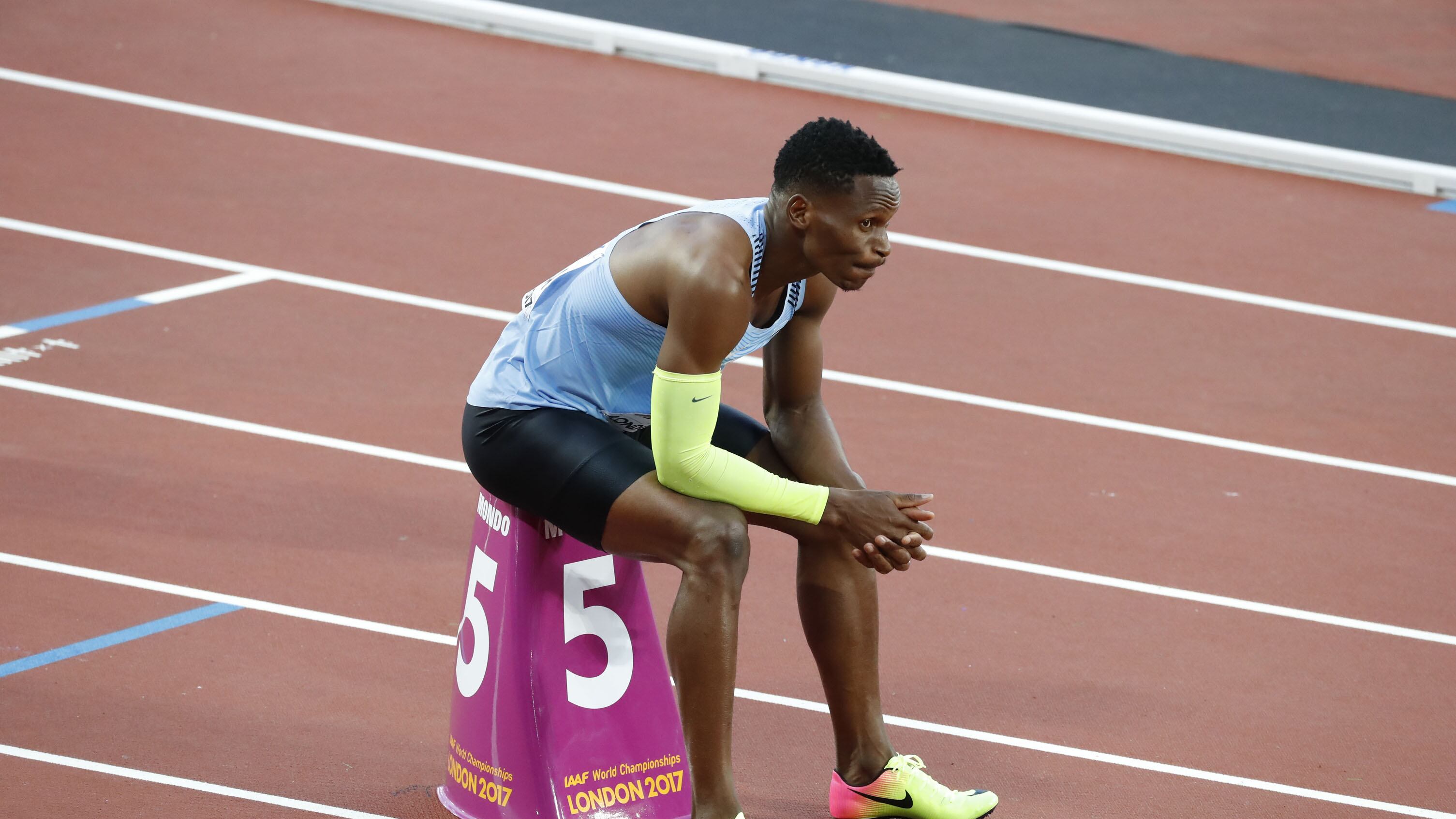 Allarme virus, ma Londra esagera: «Quell'atleta non entri nello stadio...»