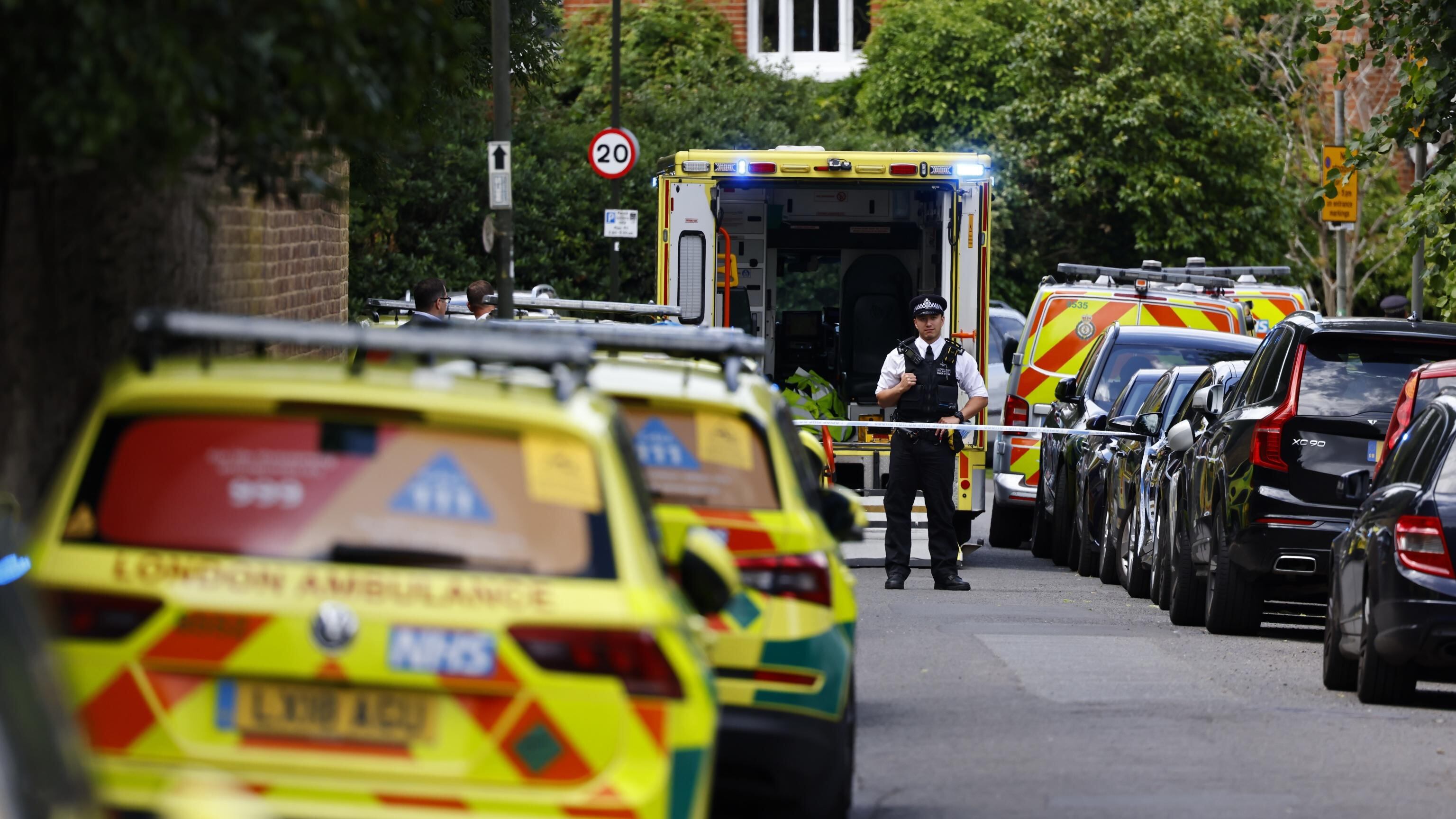 Auto contro scuola a Wimbledon: morta una bambina