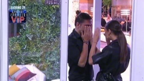 Gf Vip, Nina Moric: "Dite a Monte che a Ignazio e a Luca non piace la..."