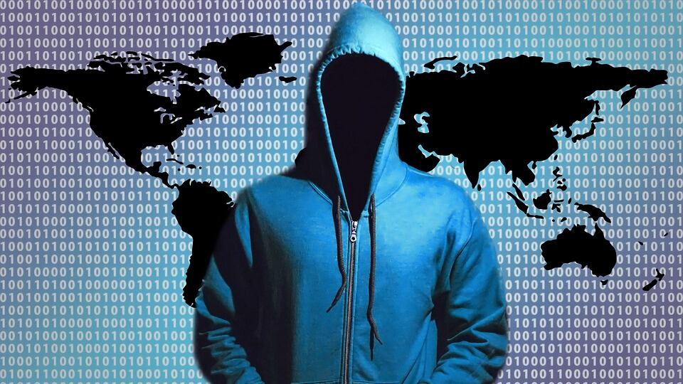 L'hacker italiano rivela: "Così vi rubiamo la vita"
