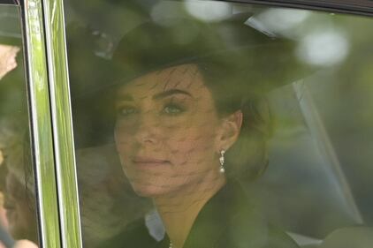 William, Kate, Harry e Meghan al funerale della regina Elisabetta 12