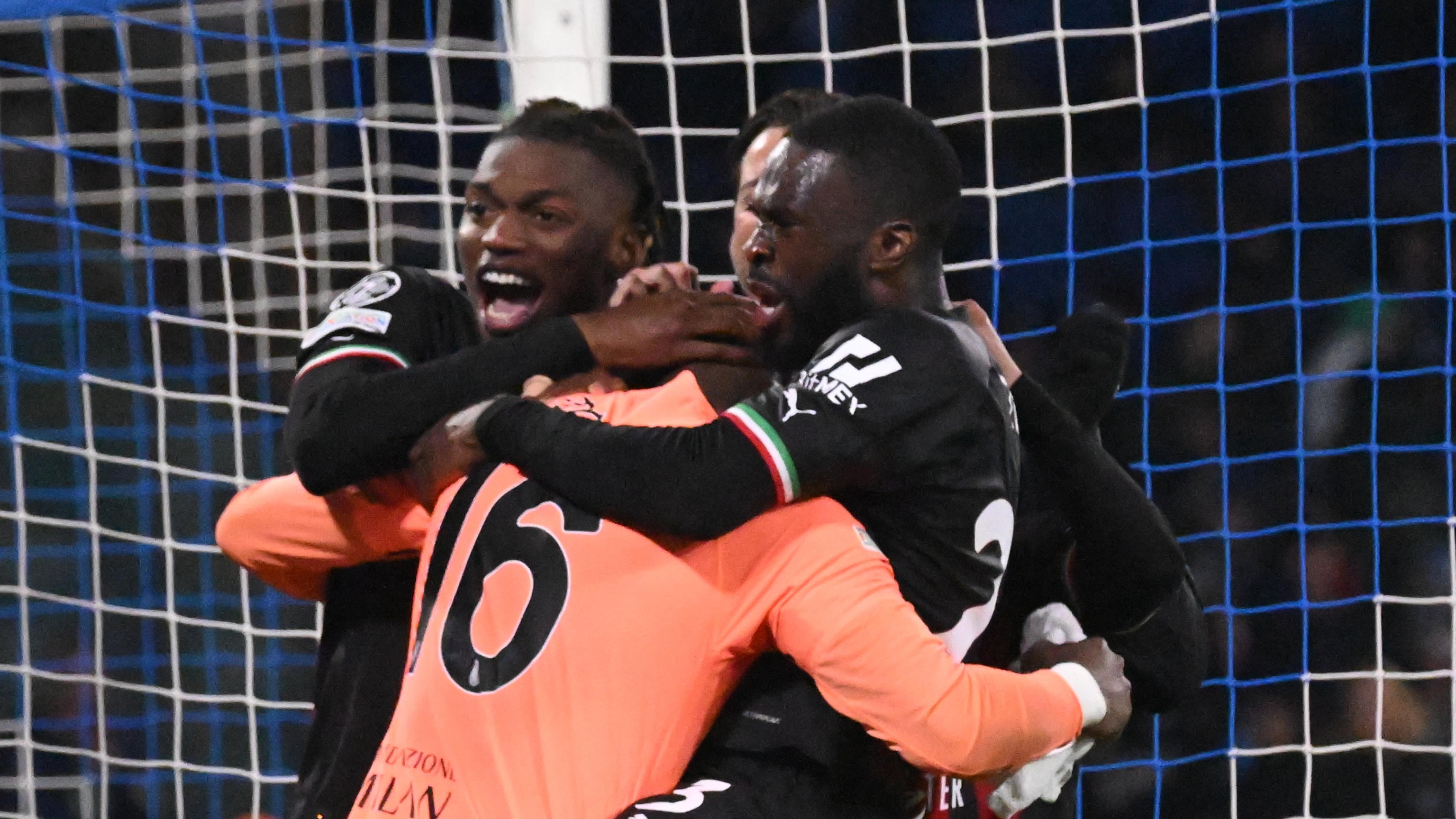 Champions, Milan in semifinale dopo 16 anni, a Napoli finisce 1-1. Un rigore sbagliato per parte