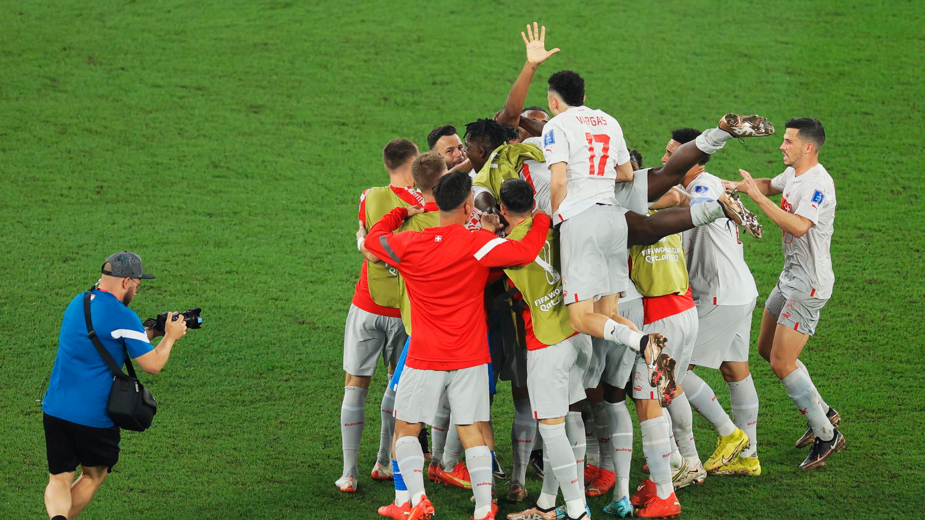 Cuore Svizzera agli ottavi di finale, 3-2 e Serbia eliminata