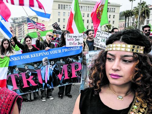 Le iraniane alla sinistra: "Avete taciuto sul regime"